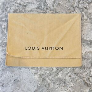 ✨ Louis Vuitton Small Dust Bag 7” x 5” – Card Holder/Key Chain Size